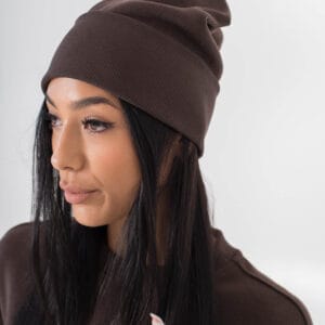 Šilta kepurė rudos spalvos