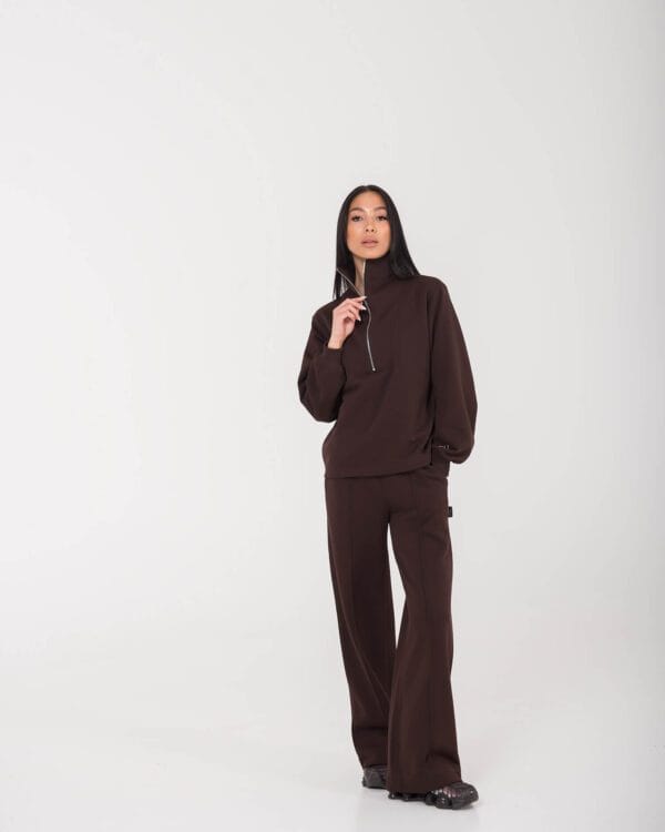 Klasikinio stiliaus džemperis su užtrauktuku moterims