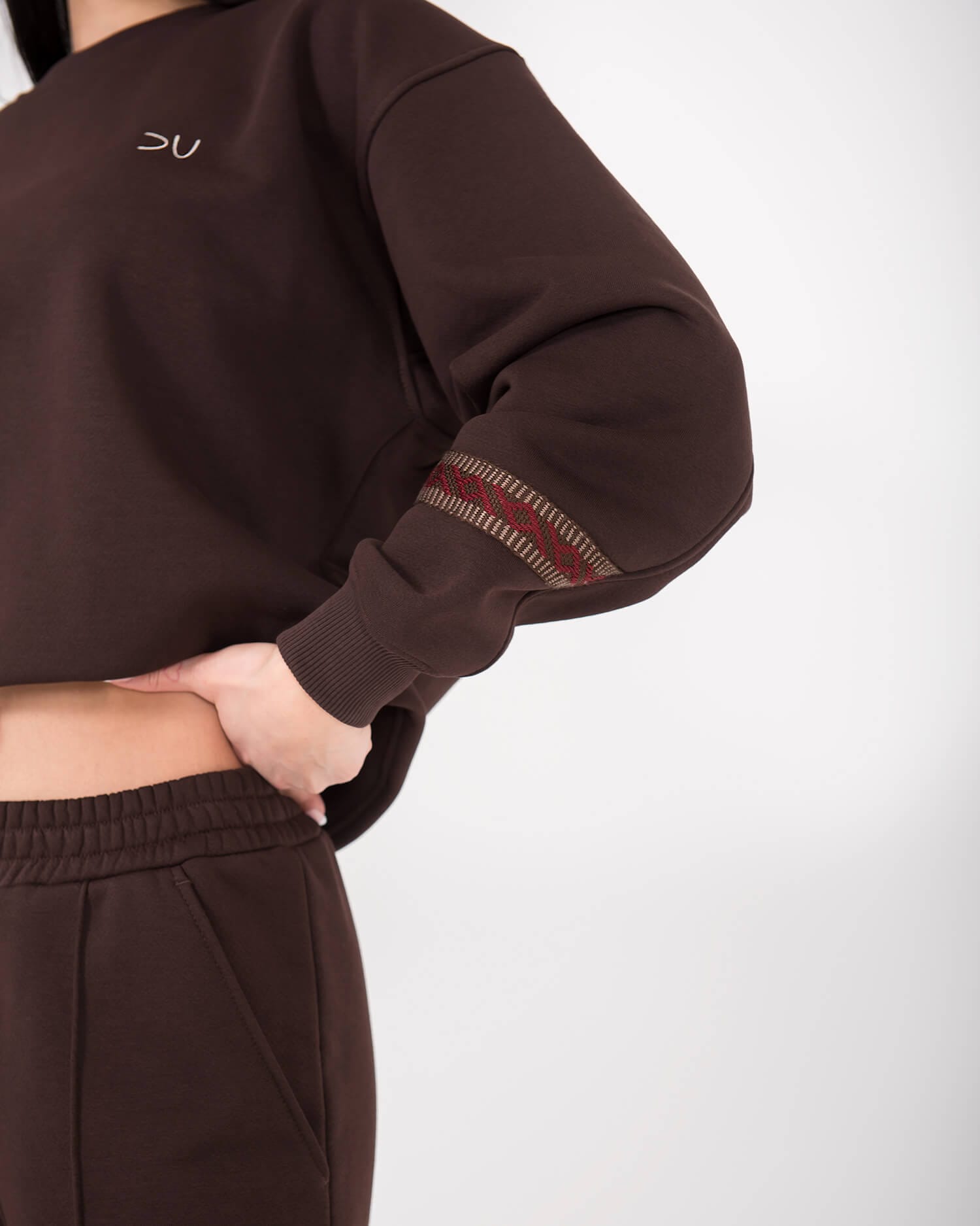 Minimalistinis džemperis su austa juosta BABA / Espresso - Image 2