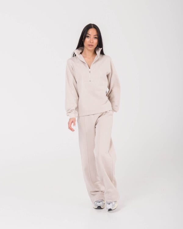 klasikinis laisvalaikio kostiumas moterims su uztrauktuku