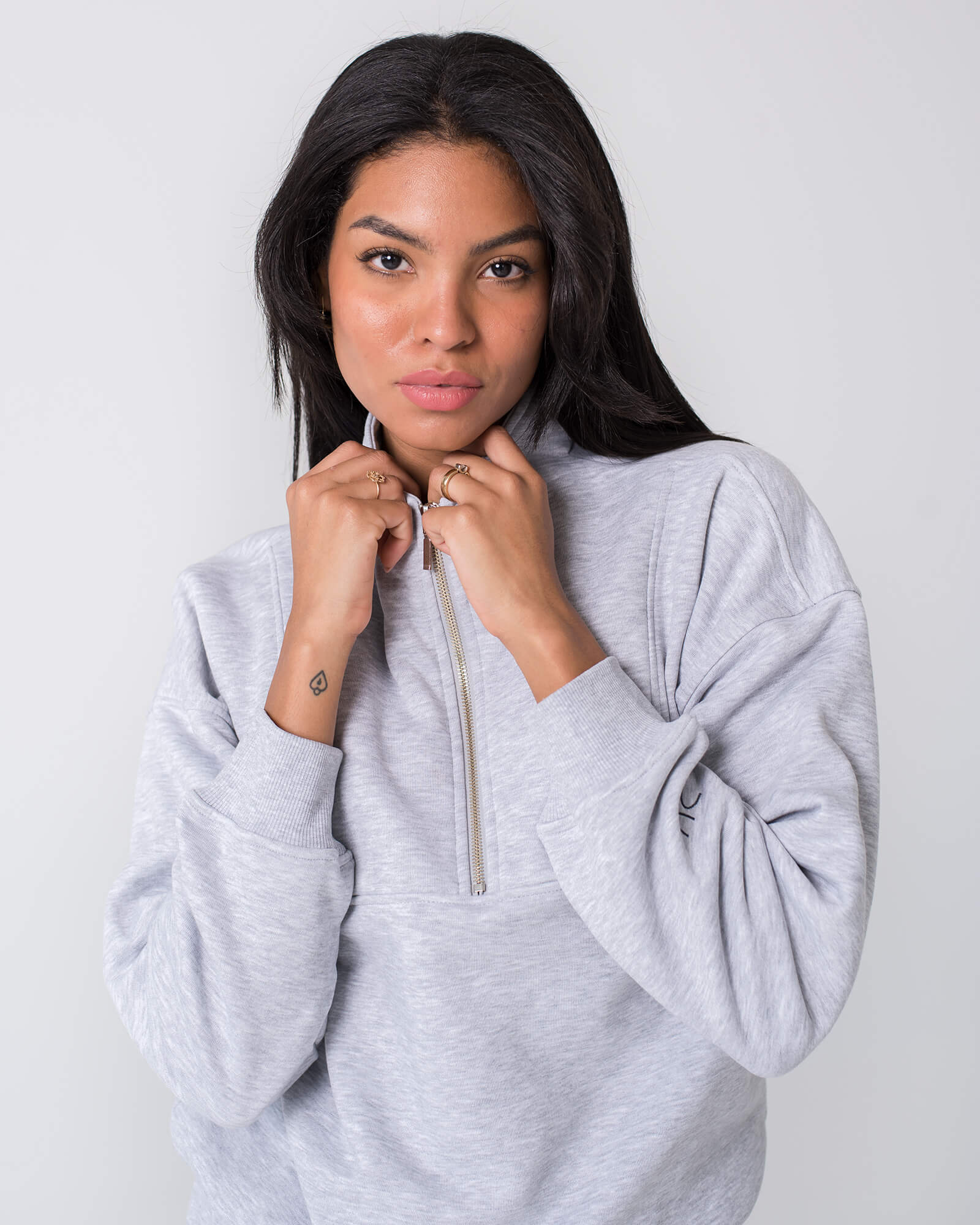 Pilkas džemperis su užtrauktuku moterims - Image 5