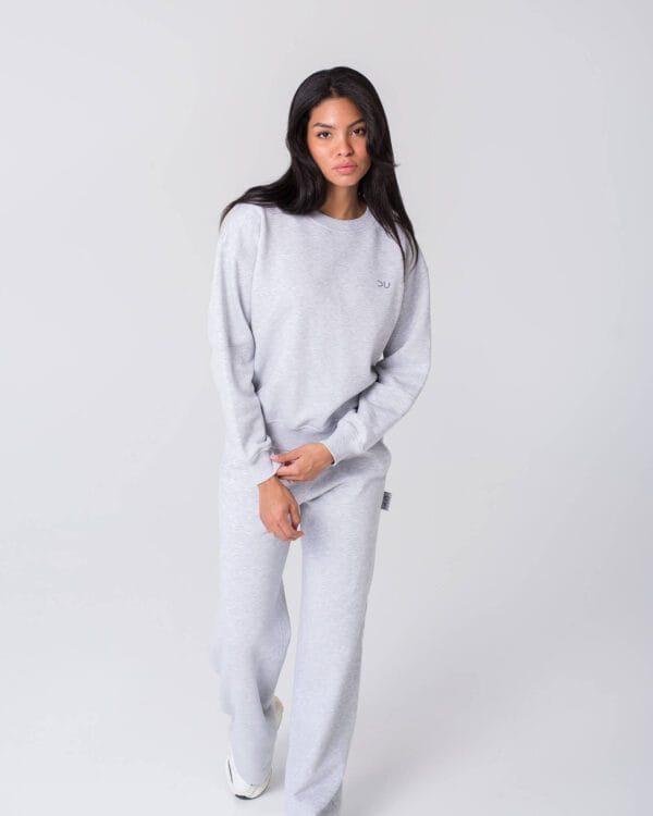 basic laisvalaikio kostiumas moterims kasdienis