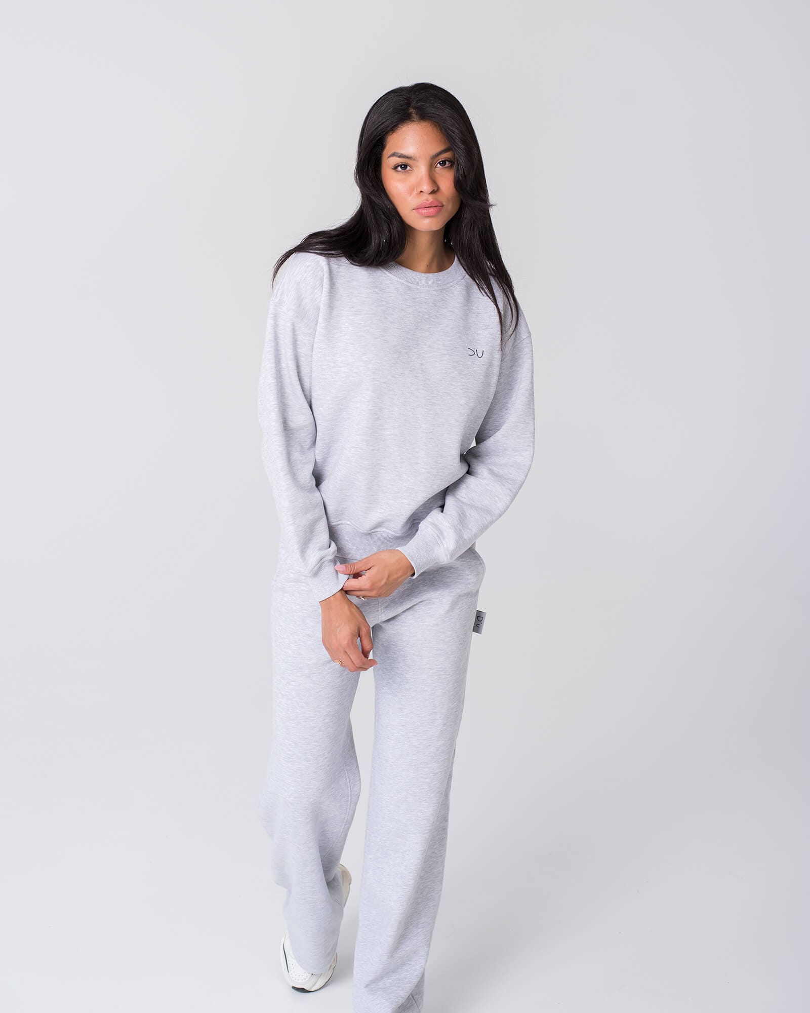 basic laisvalaikio kostiumas moterims kasdienis