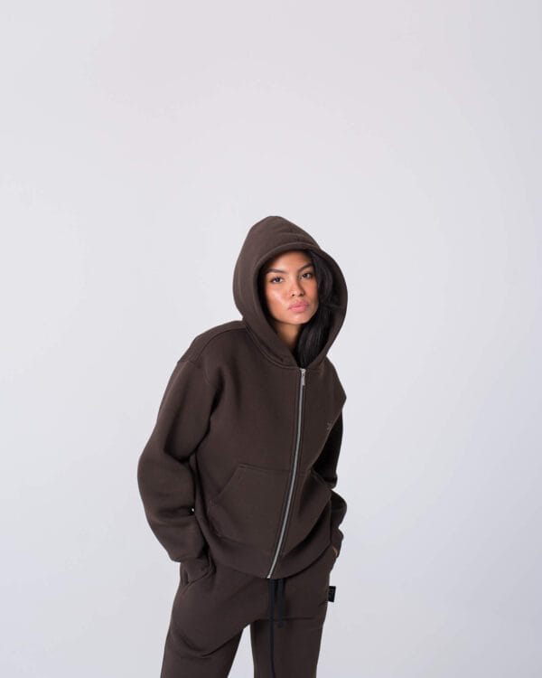 laisvalaikio dzemperis su uztrauktuku moterims rudos spalvos