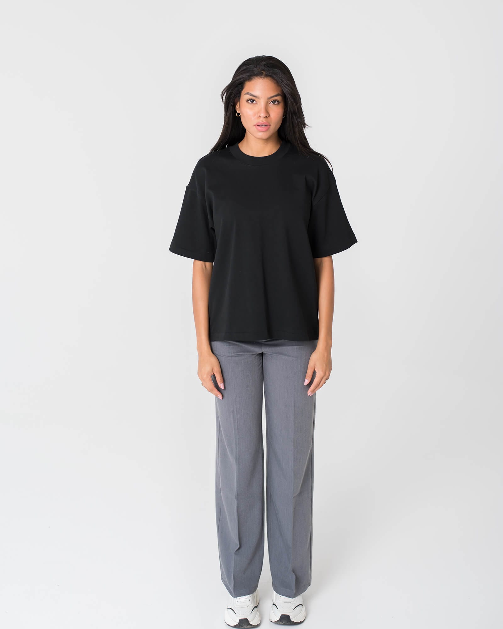 juodi basic marskineliai