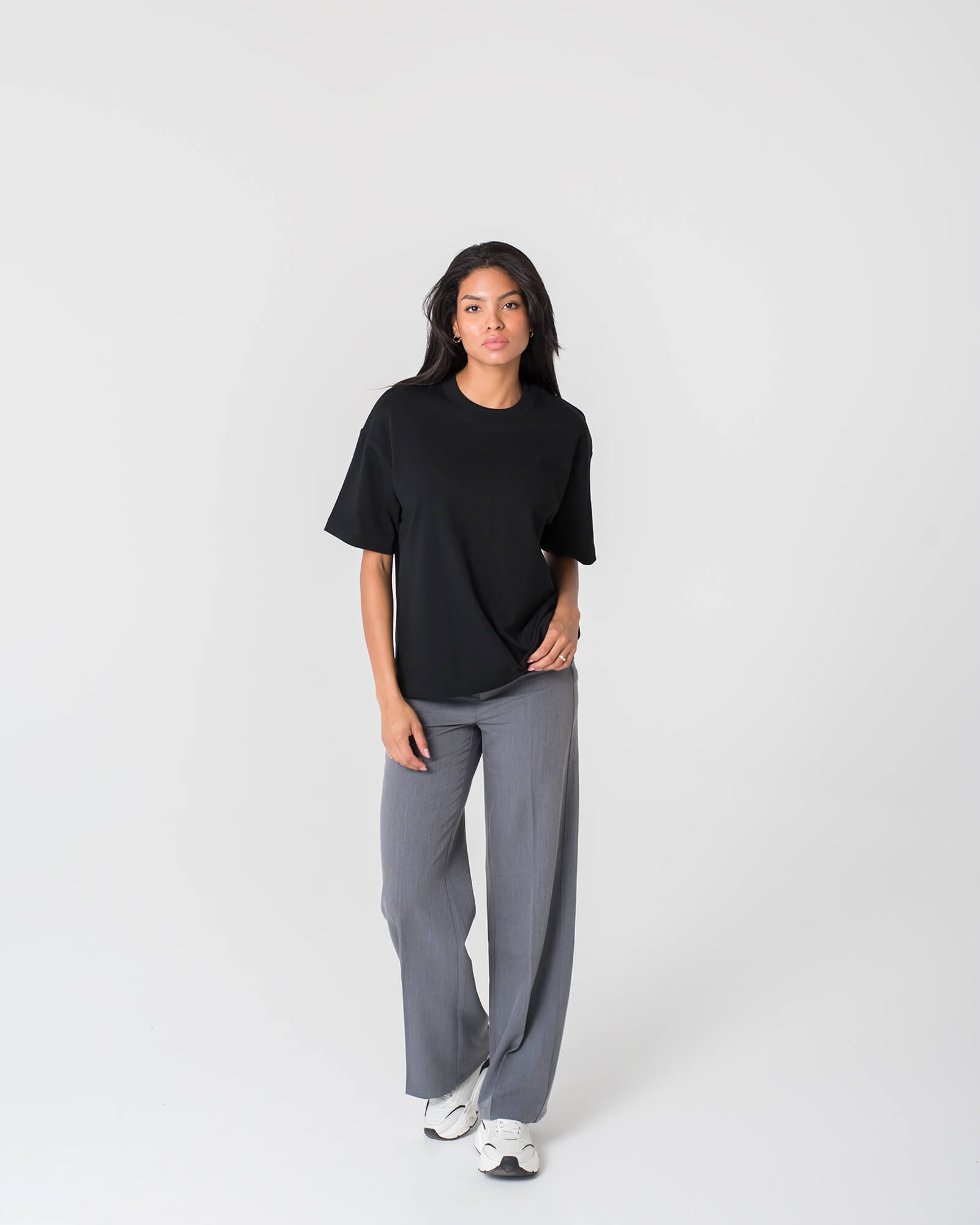 Juodi unisex marškinėliai basic - Image 3