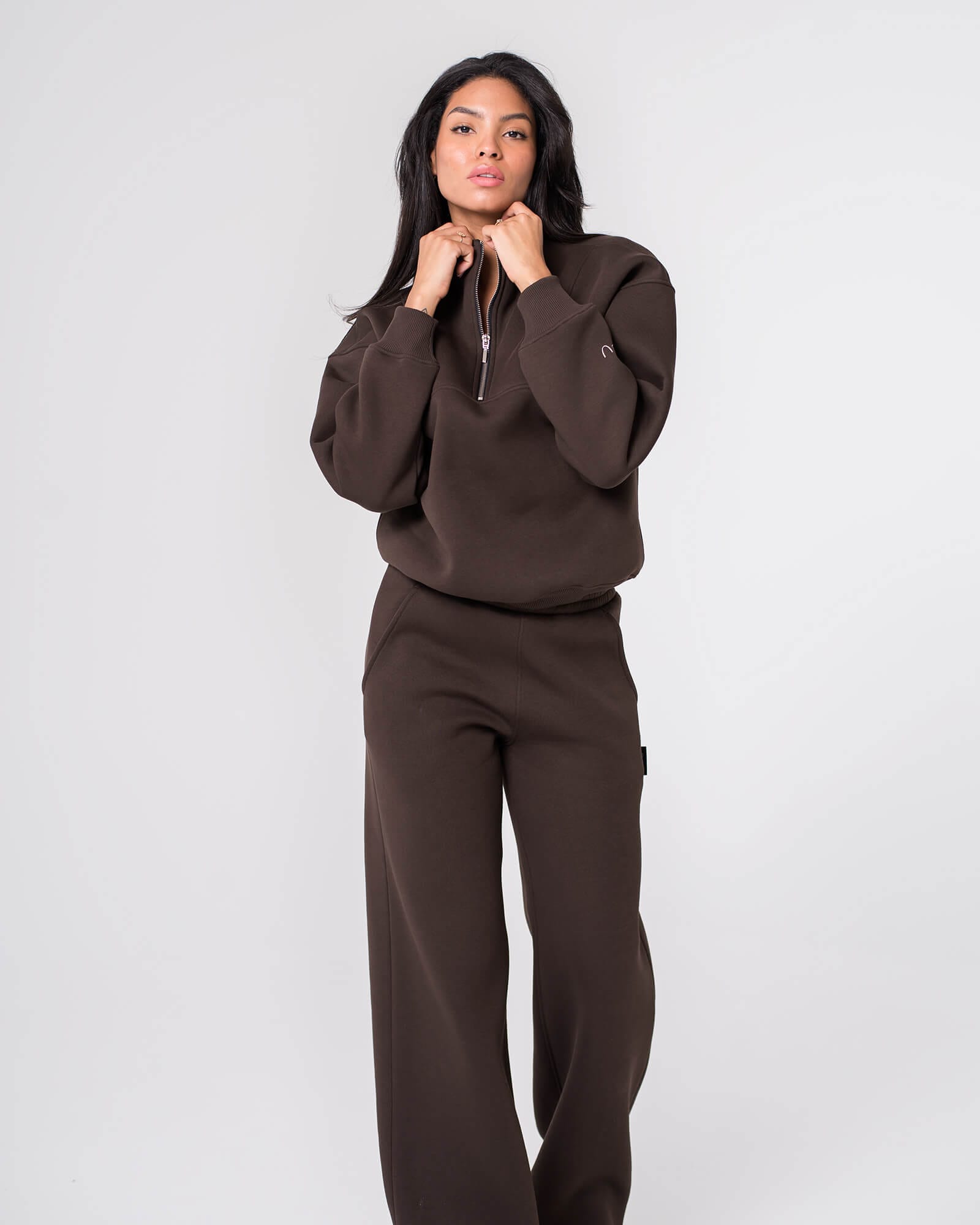 Rudas laisvalaikio kostiumas moterims su uztrauktuku