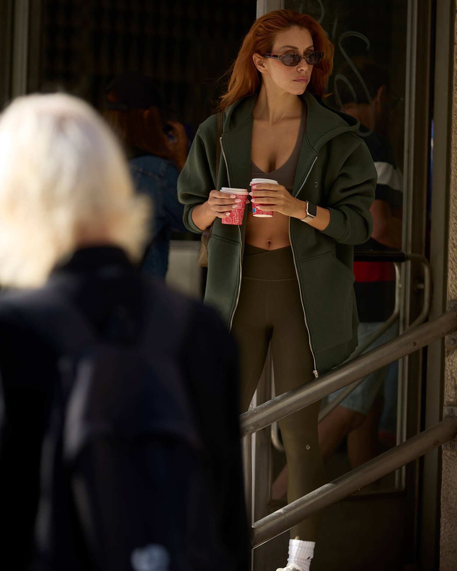 ilgas dzemperis su uztrauktuku moterims chaki